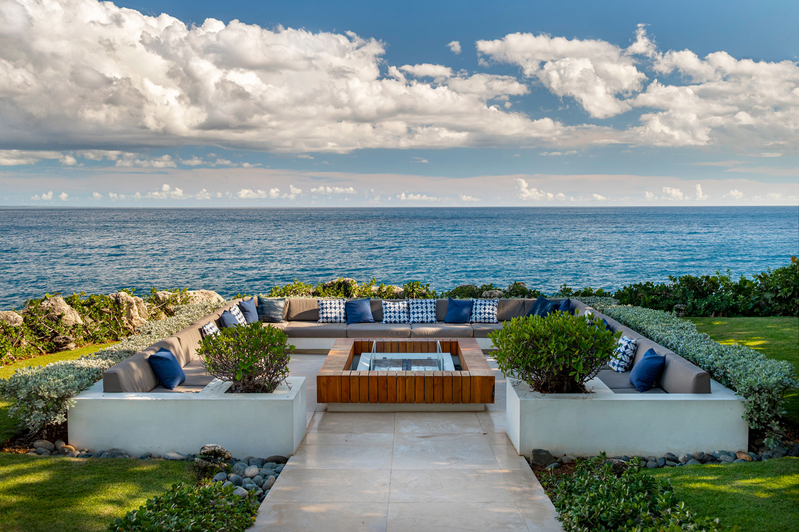 Casa Farallon Fire Pit on the Caribbean