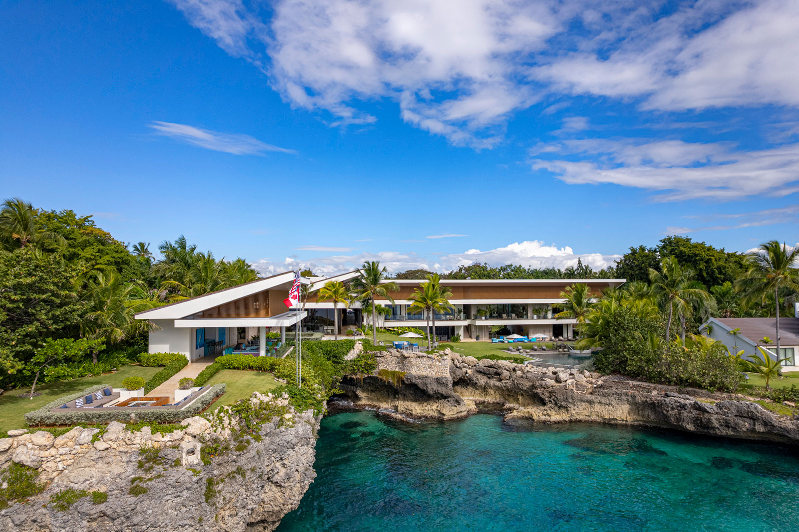 Casa Farallon aereal shot